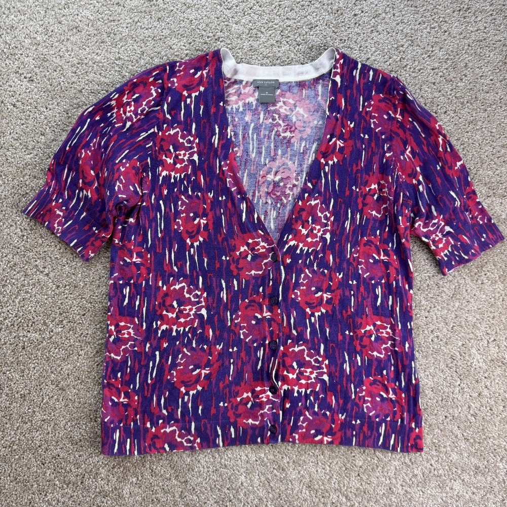 Ann Taylor Cardigan Sweater Womens Medium Purple Floral V Neck Button Knit
